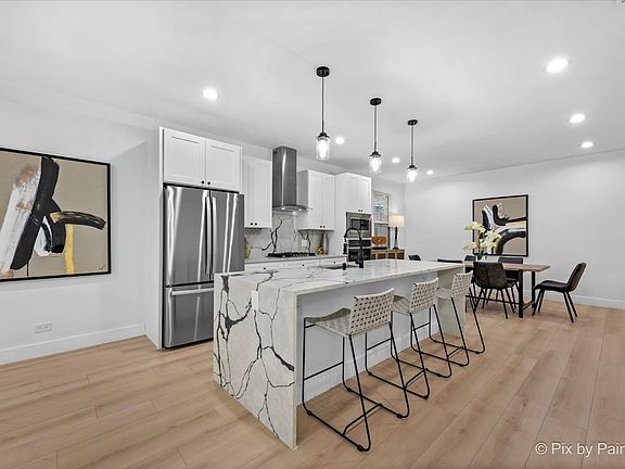 3rd image of 1426 N Talman Ave #A