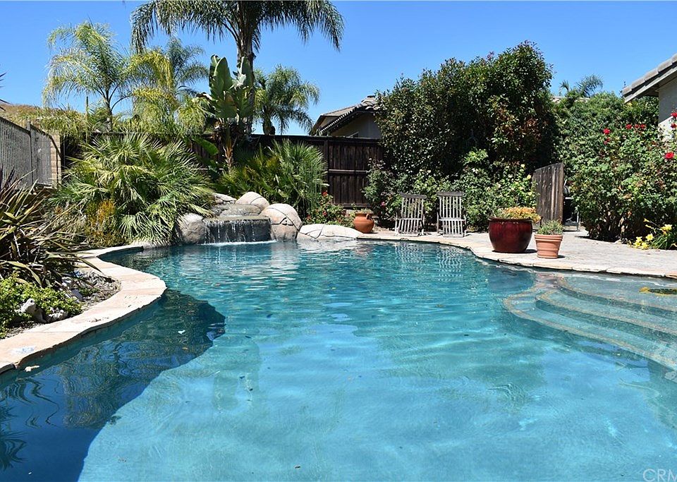 1st image of 32297 Daisy Dr