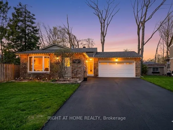 10 Forestview Pl, Barrie, ON L4M 5M5