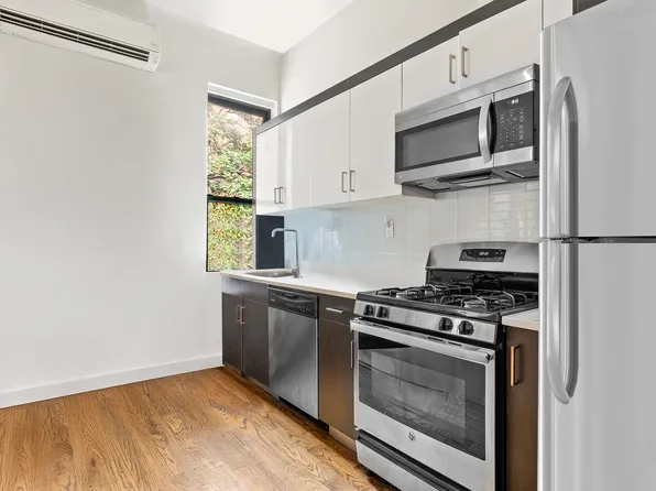 164 Underhill Avenue image 16 of 18