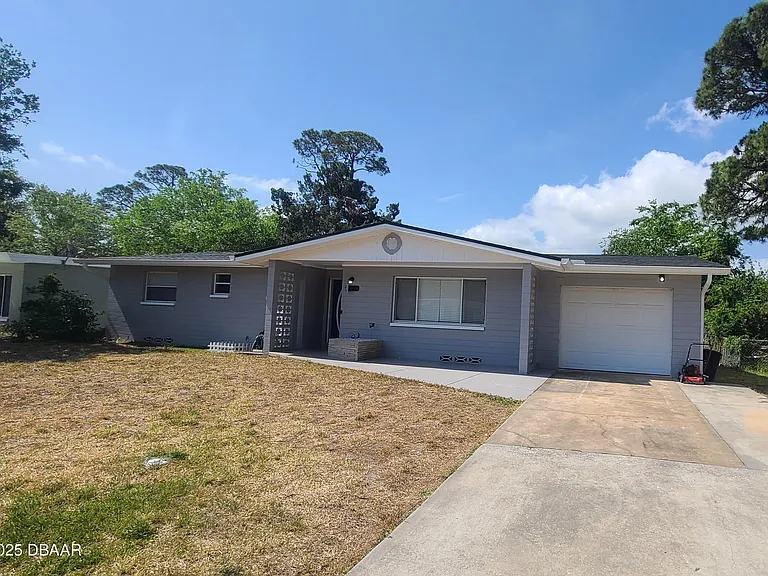 2222 Harvard Rd — Photo 1
