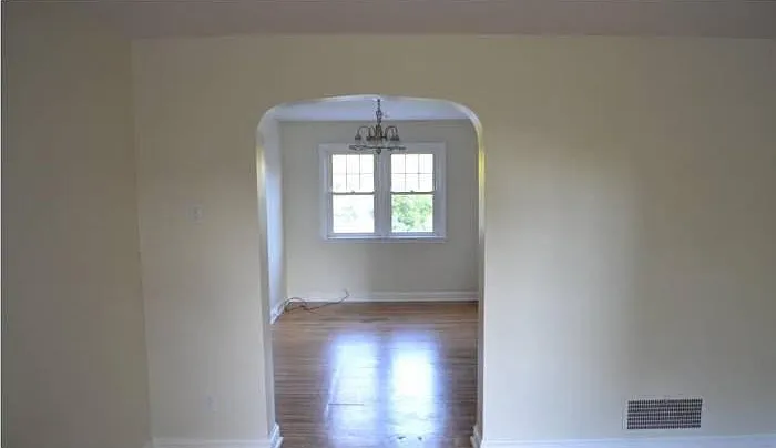 3 bed, $1,975 — Photo 2