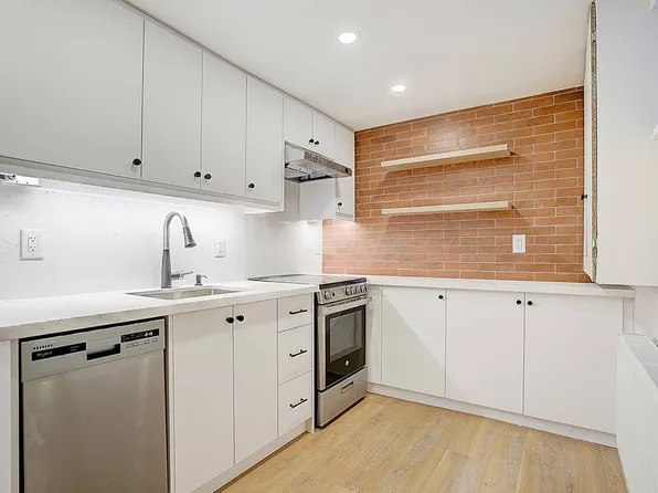 75 Kendal Ave #Basement, Toronto, ON M5R 1L8