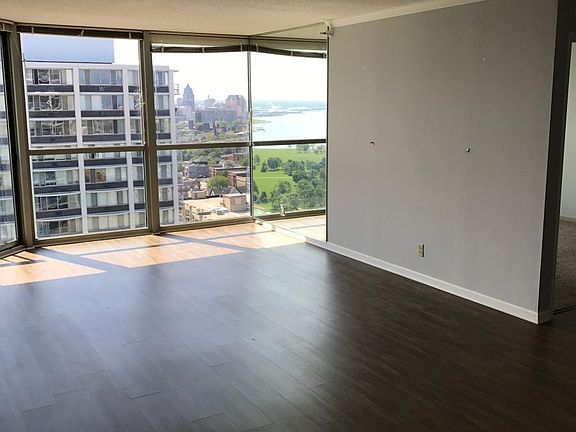 5th image of 1660 N Prospect Ave Unit 02207