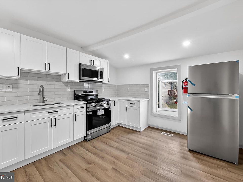 1st image of 121 N Repauno Ave #123
