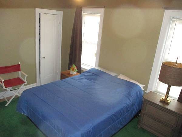 1st image of 6333 N Richmond St #2