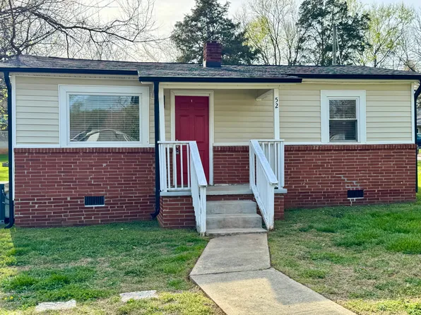 52 Eastwood St, Pittsboro, NC 27312