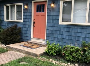 114 Abbott Ave, Warwick, RI 02886