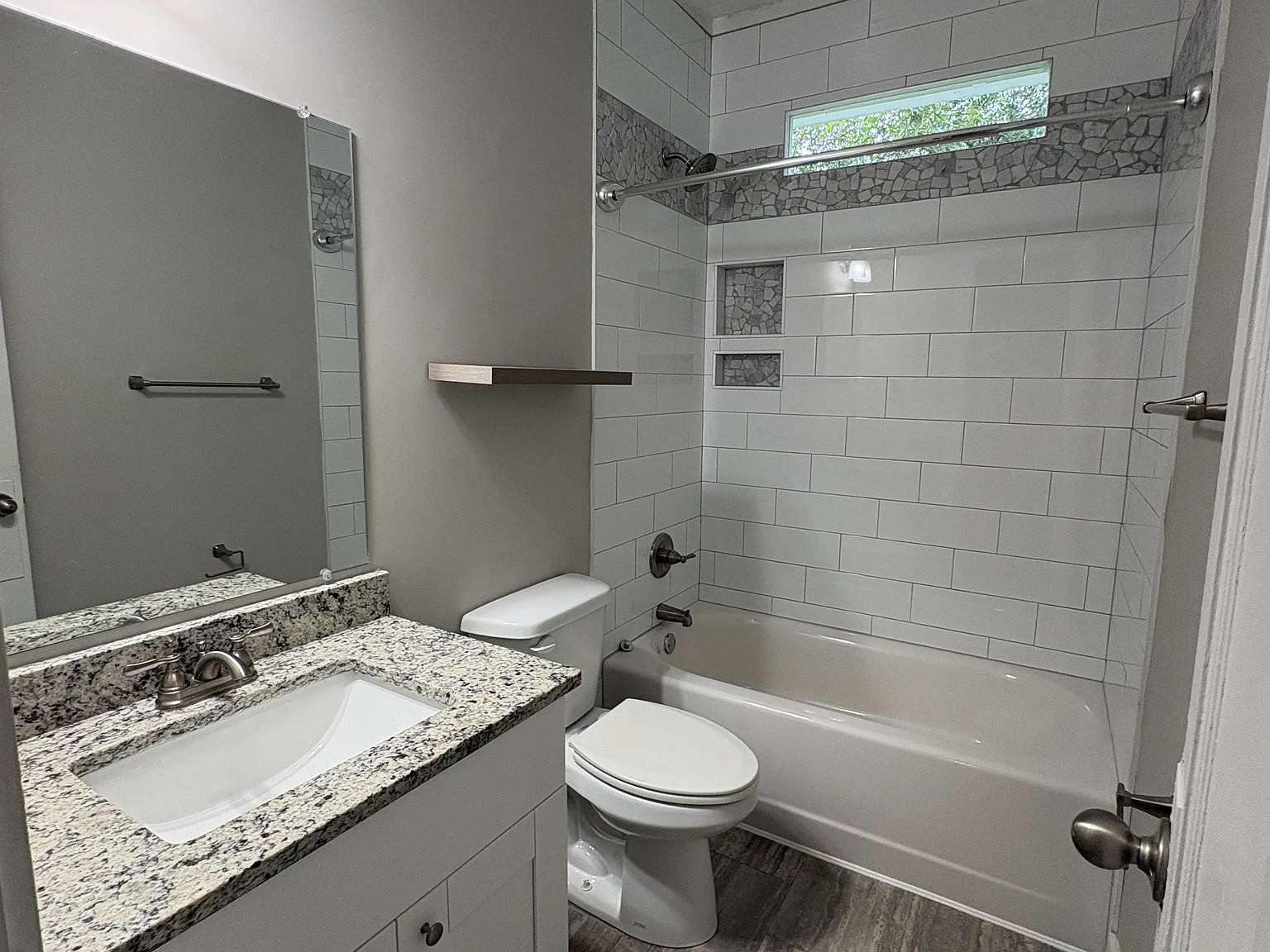 2 bed, 2.0 bath, 952 sqft, $1,800 — Photo 4