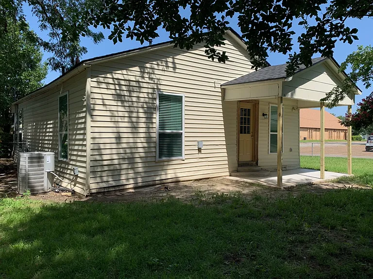 3901 Bois D Arc St — Photo 23