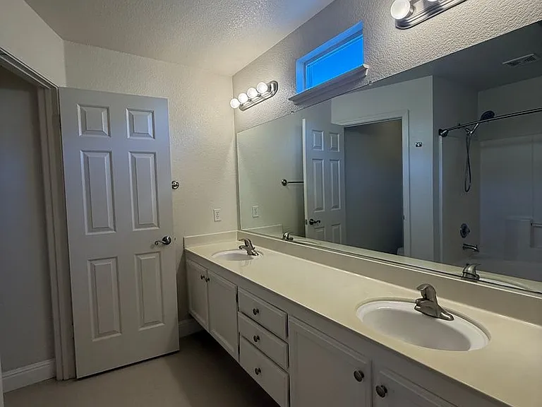 532 Blarney Cir — Photo 14
