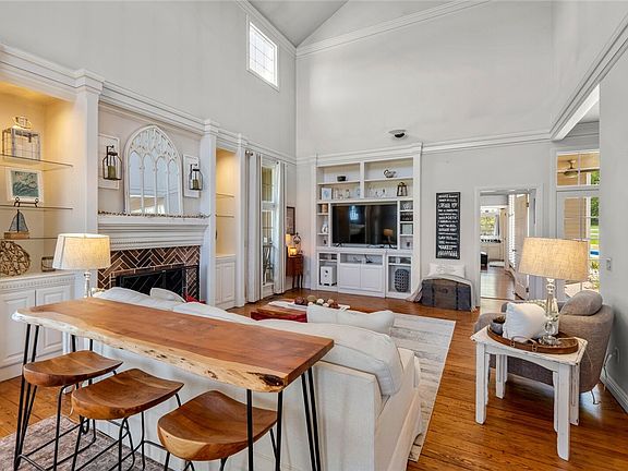 5th image of 13776 Canterbury Ln
