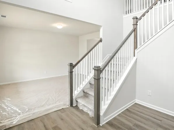 720 River Run Dr, Dallas, GA 30132