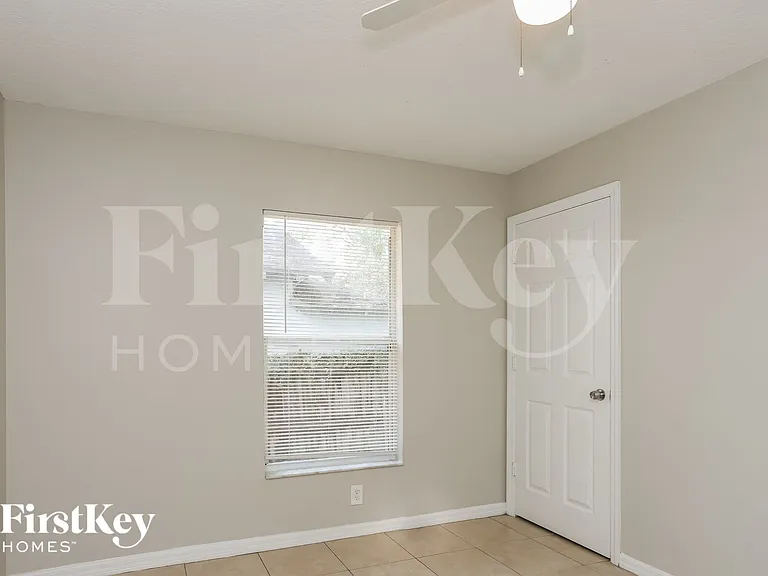 1210 E Palifox St — Photo 10