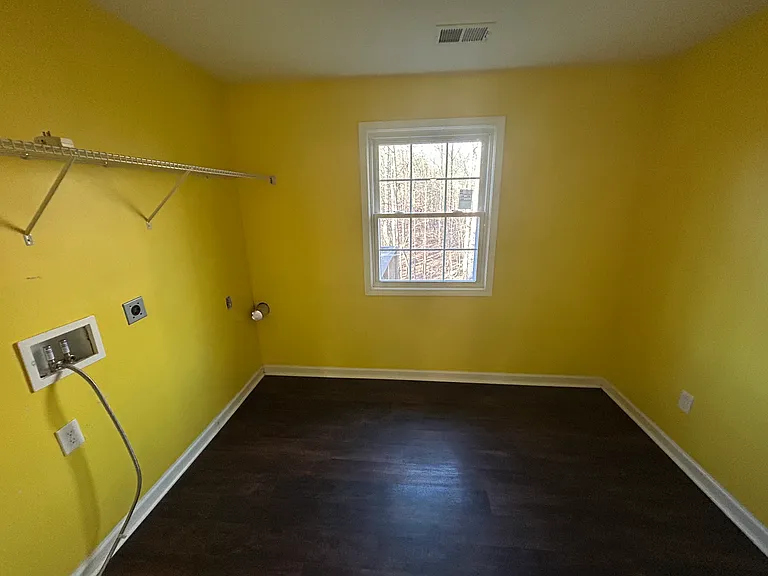 6970 Heard Rd — Photo 17