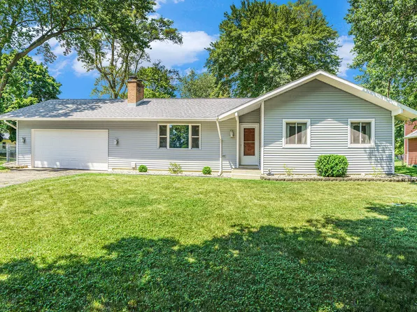 773 Glenview Dr, Plainwell, MI 49080