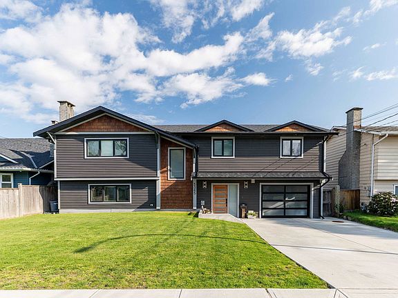 2nd image of 5365 Maple Cres