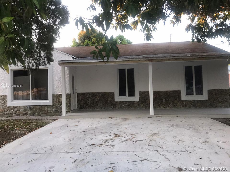 1st image of 821 NE 2nd Pl #821