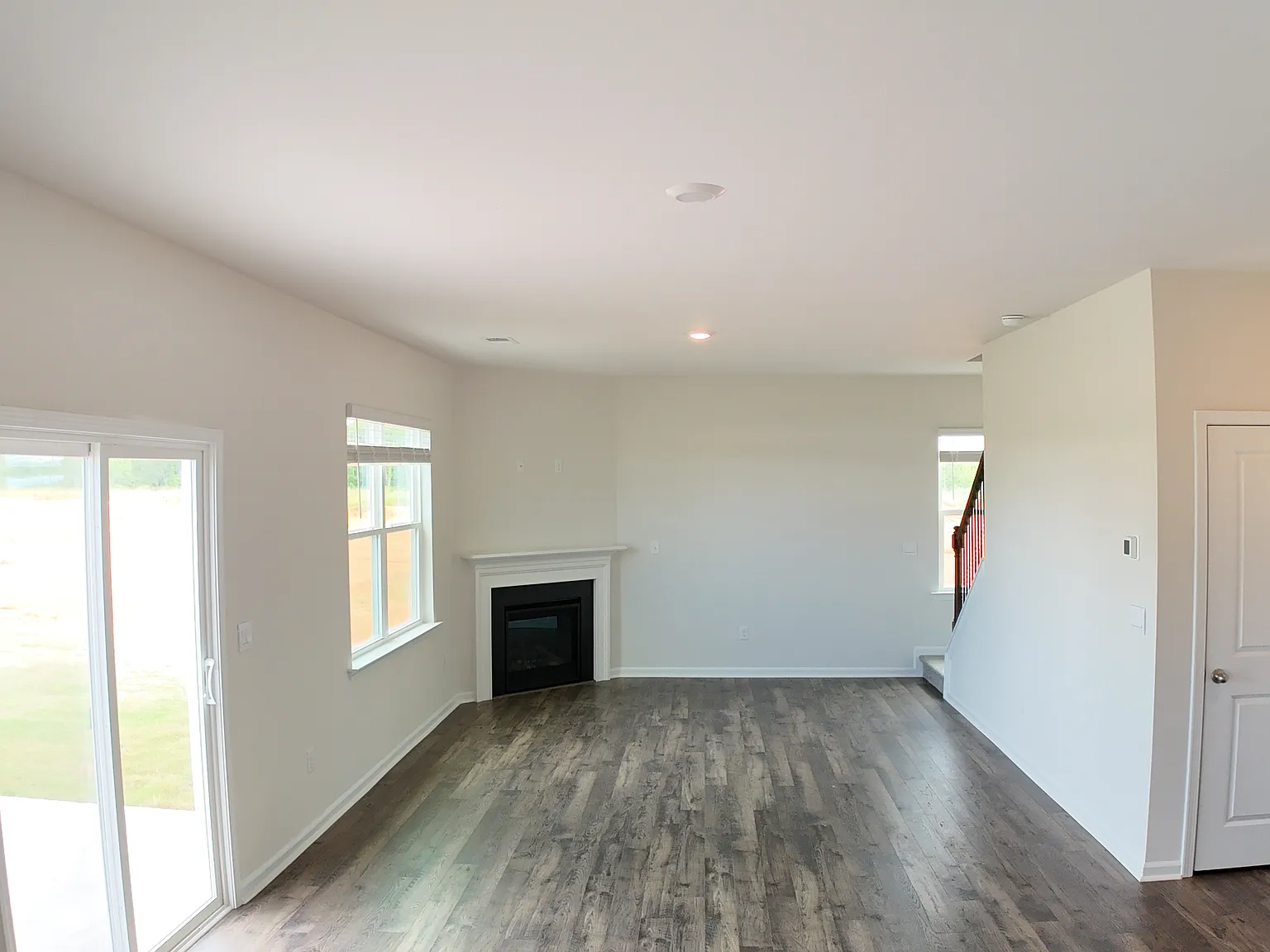 4 bed, 2.5 bath, 2175 sqft, $2,000 — Photo 4