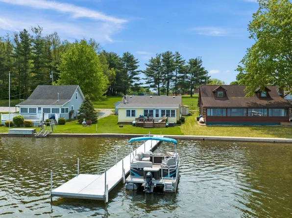 9255 E 490 S, Wolcottville, IN 46795