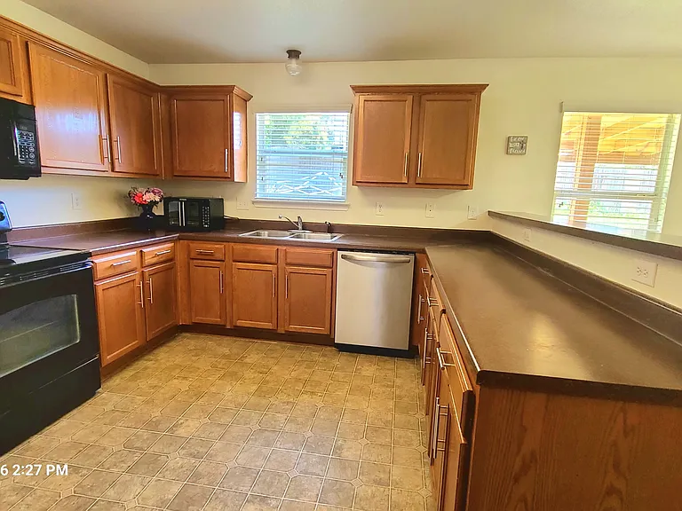 8803 Mainland Rdg — Photo 7