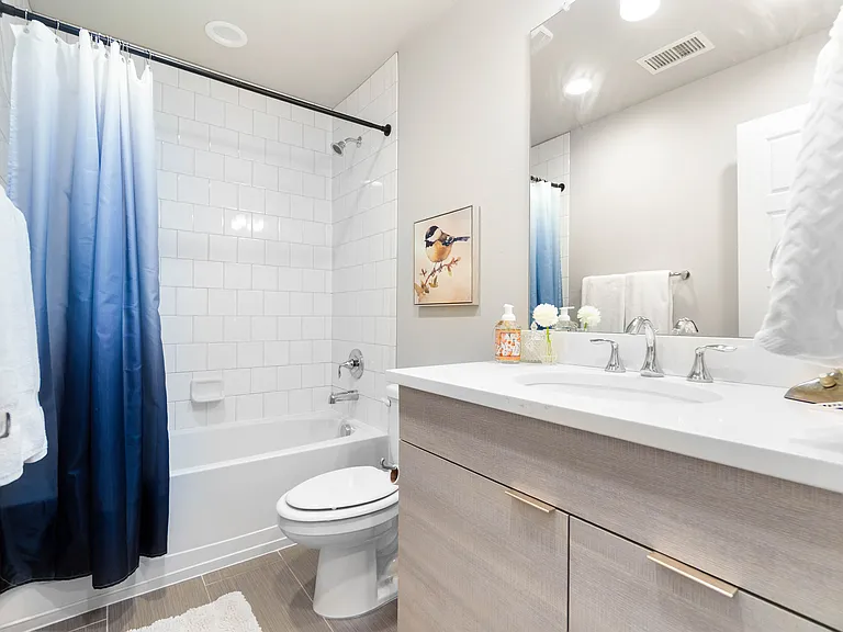 2051 N Downing St #2 — Photo 23
