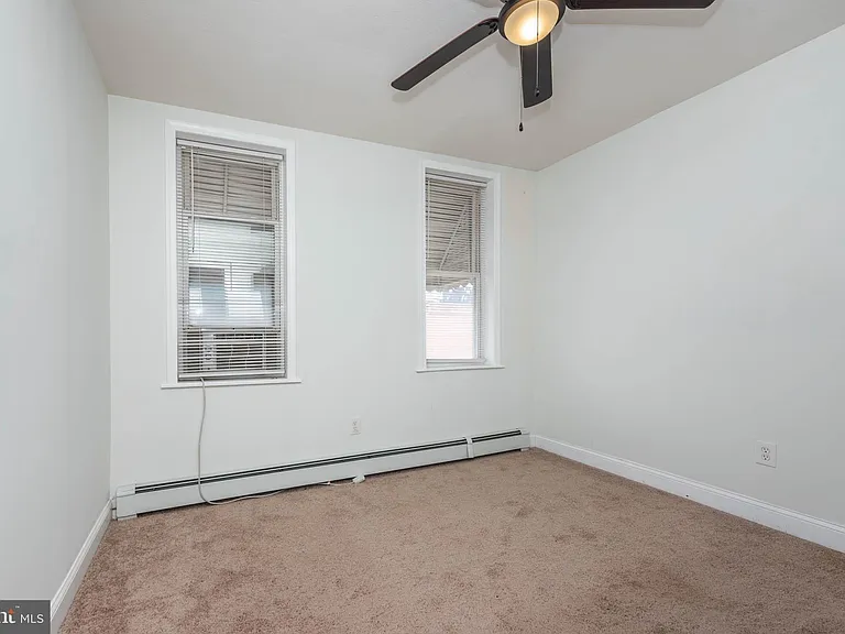 204 N Port St — Photo 11