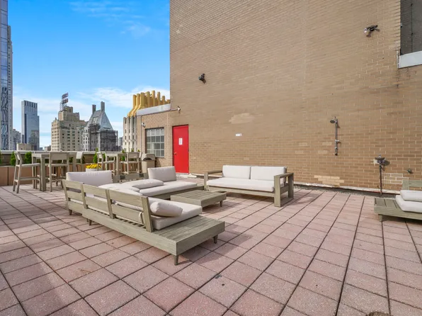 58 West 58th Street 3C image 24 of 25