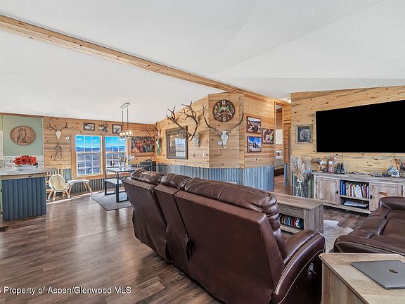 5th image of 275 Roberts Rd