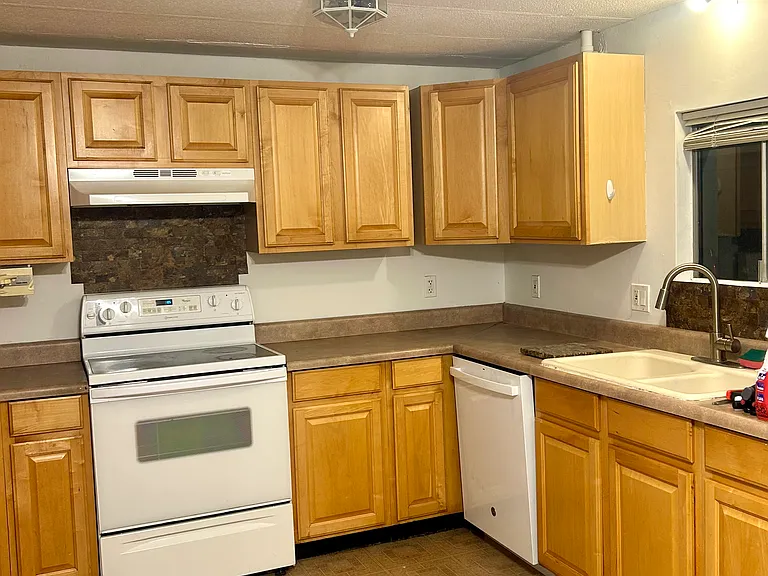 805 N Dysart Rd #26 — Photo 9