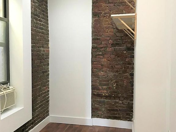 3rd image of 83 Henry St APT 20