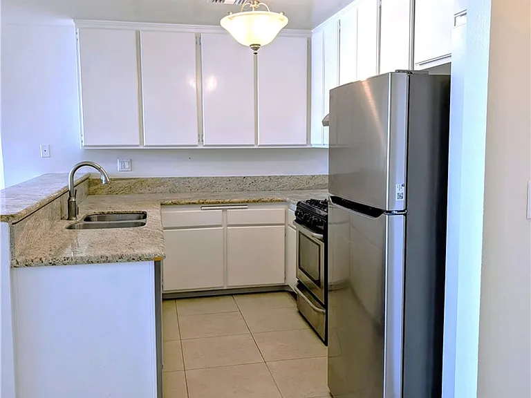 17330 Chatsworth St #9 — Photo 2