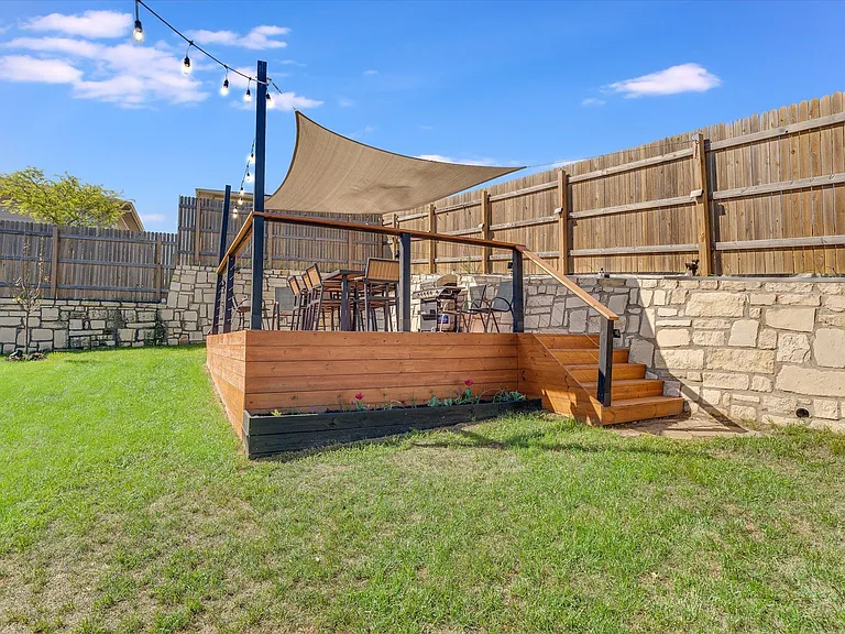 2405 Sisterdale Ln — Photo 26