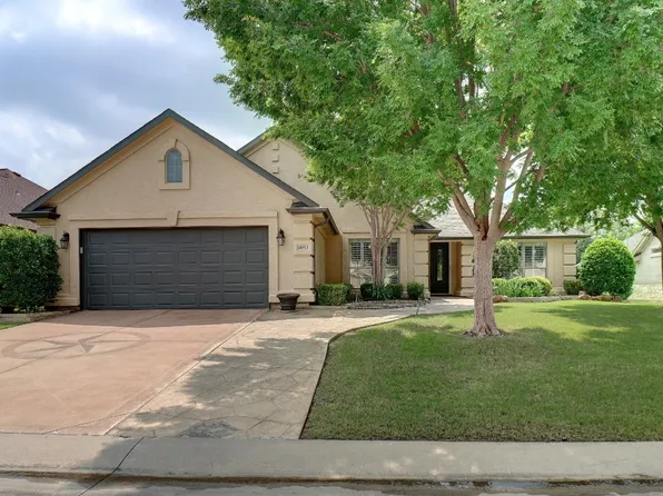 10913 Sandstone Dr, Denton, TX 76207