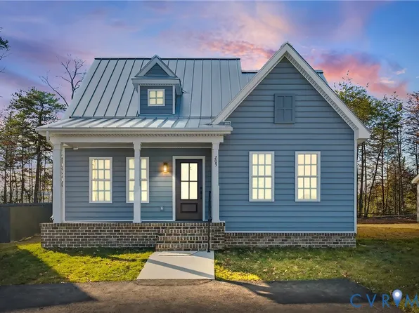 205 Zion Dr, Farmville, VA 23901