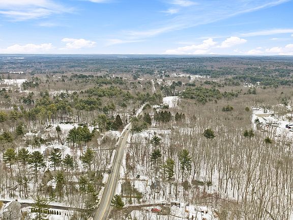 4th image of 60 Webster St