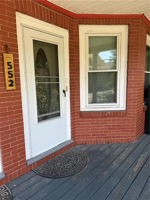 2 bed, 1.0 bath, 1186 sqft, $2,550 — Photo 2