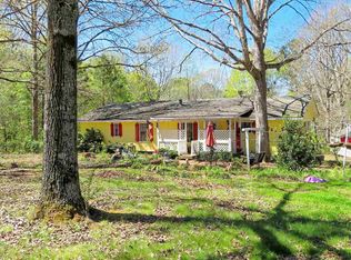 225 Wildwood Cir, Griffin, GA 30223