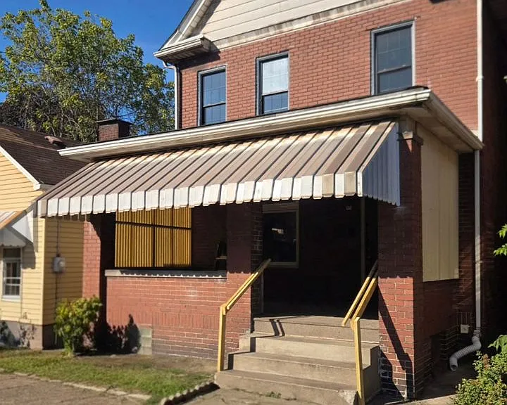 37 Walnut St — Photo 1