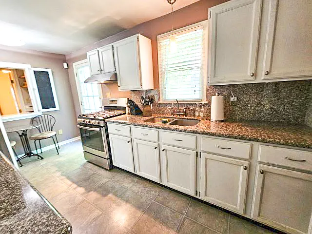 1784 Kenny Rd — Photo 10