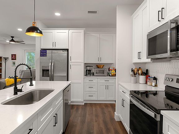 5th image of 135 Clarke Hill Rd