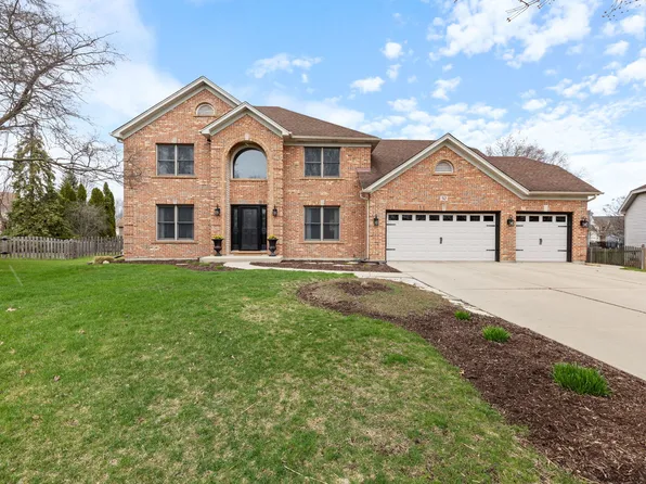 50 Ascot Ln, Aurora, IL 60504