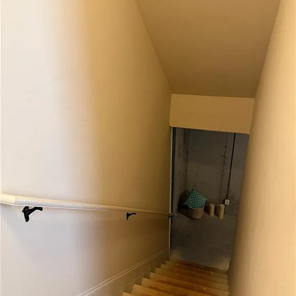 1268 Mitford Ln — Photo 32