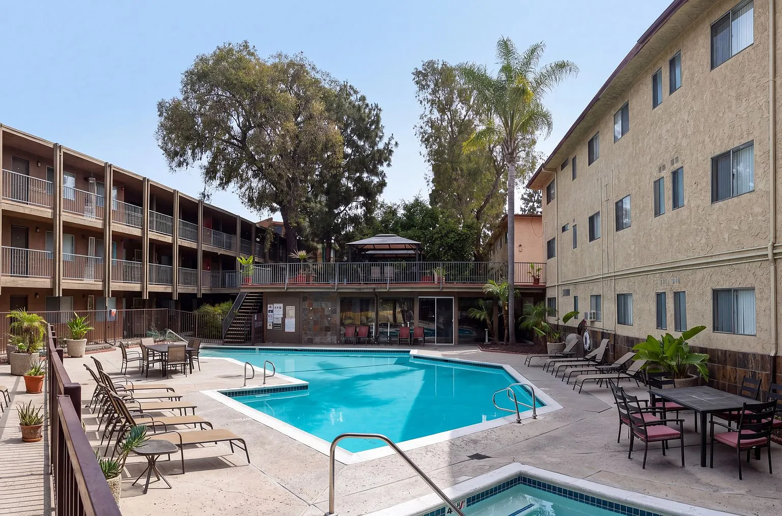 Harbor Verde — Photo 1