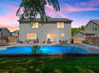 802 Joanne Dr, Minooka, IL 60447