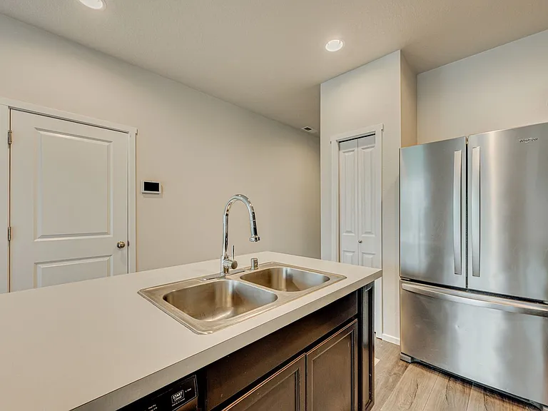 1916 S Robin Way — Photo 8