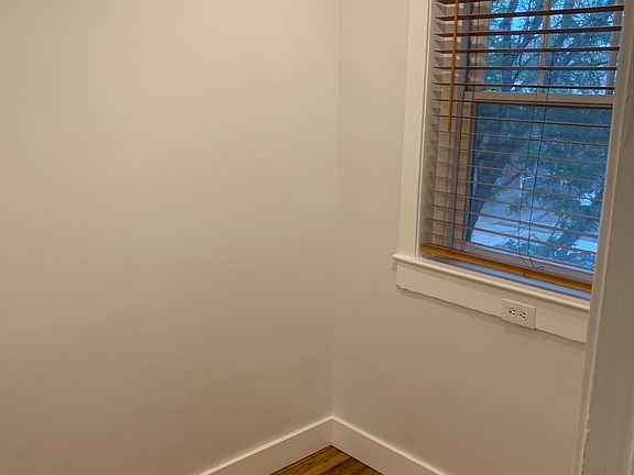 4th image of 1275 N Pearl St #B11
