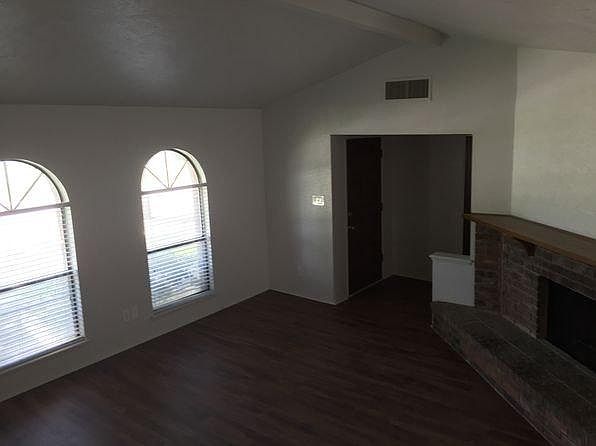 2nd image of 452 Shadowcrest Ln