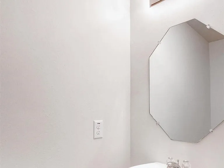8922 San Alberto — Photo 11