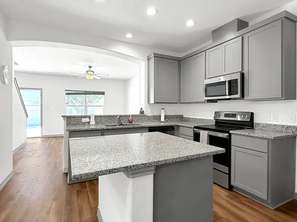 2045 Silver Oaks, San Antonio, TX 78213